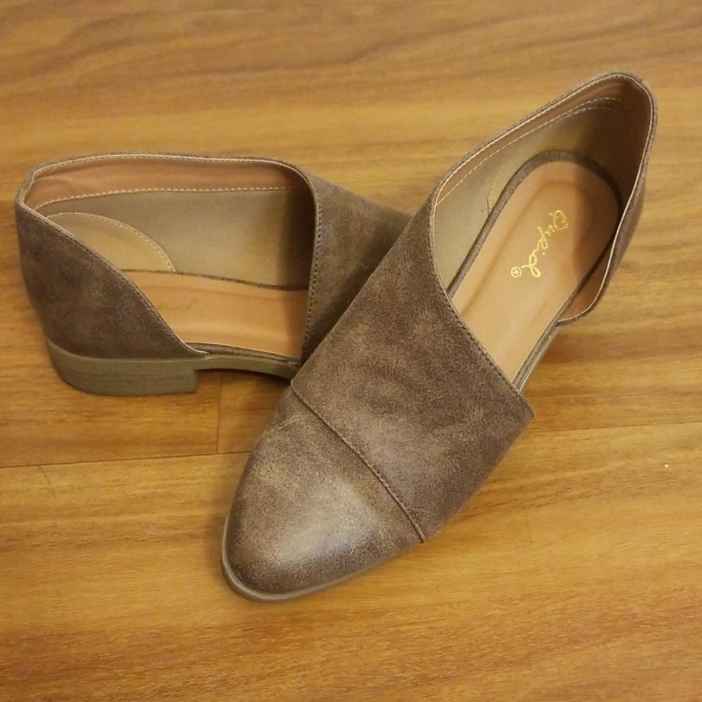 Qupid Tuxedo Cut Out Shoes